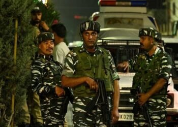 Several Indian soldiers killed in Kashmir gun battles