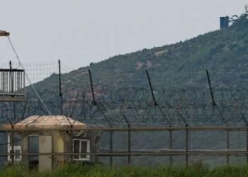 South Korea fires warning shots after new border incursion