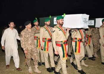 7 soldiers including an army captain were death in an explosive attack in Pakistan