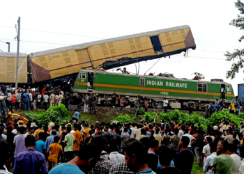 15 killed and dozens injured as freight and passenger trains collide; India