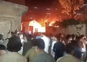 Pak crowd kills man accused of burning Qur’an
