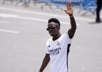 Vinicius can buy the world’s most expensive 7 cars in a year with Al Ahli’s financial offer