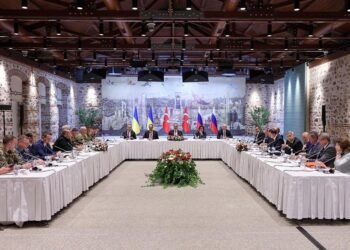 Russia-Ukraine peace talks end in two hours, no solution found