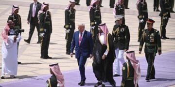 Trump in Gulf countries aiming for diplomatic deals