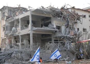 Iran attacks 10 sites in Israel, 11 injured