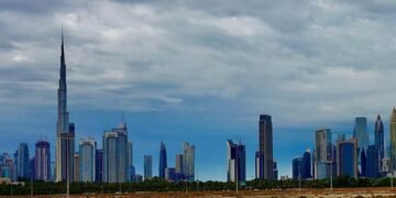 The Met Office also forecasts blowing dust across the country today, during the daytime