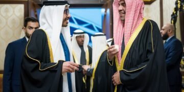 Abdullah bin Zayed Arrives in Kuwait for Key Working Visit