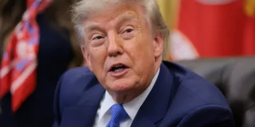 Trump Demands Compensation From Iran as Strait of Hormuz Standoff Continues