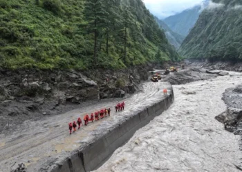 Rescue Operations Halted in Nepal as Overflowing Himalayan Lake Sparks New Flood Fears