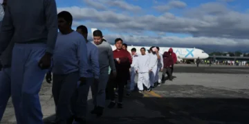 US Deports Nearly 2,300 Mexican Nationals to Guatemala Despite Official Protests