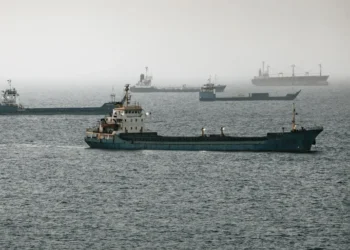 Strait of Hormuz Remains Volatile as Iran Challenges US Claims of Mine Clearance