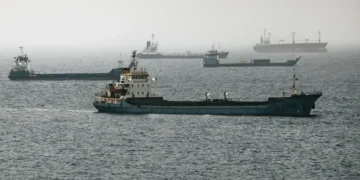 Strait of Hormuz Remains Volatile as Iran Challenges US Claims of Mine Clearance