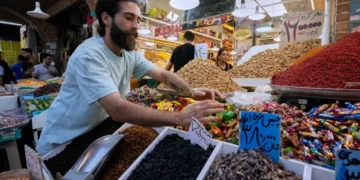 Iran Prioritizes Domestic Self-Sufficiency Amid Escalating US Economic Conflict