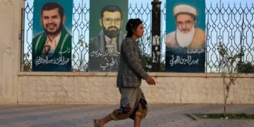 What we know about Houthi attacks on Yemeni government forces kill at least 30