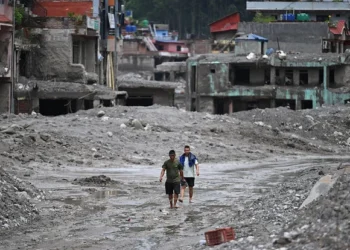 Nepal Faces New Flood Warnings as Death Toll Surpasses 900 Following Glacial Collapse