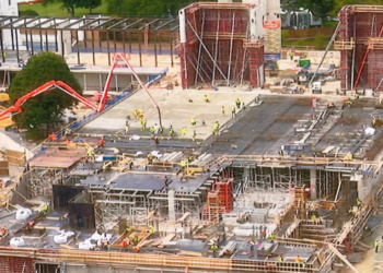Supreme Court Grants Temporary Stay Allowing White House Ballroom Construction to Proceed