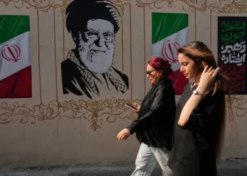 Iranians Face Growing Isolation as New US Sanctions Disrupt Education and Travel